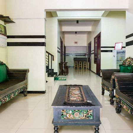 Reddoorz Syariah @ Ketintang Surabaya Ξενοδοχείο Εξωτερικό φωτογραφία