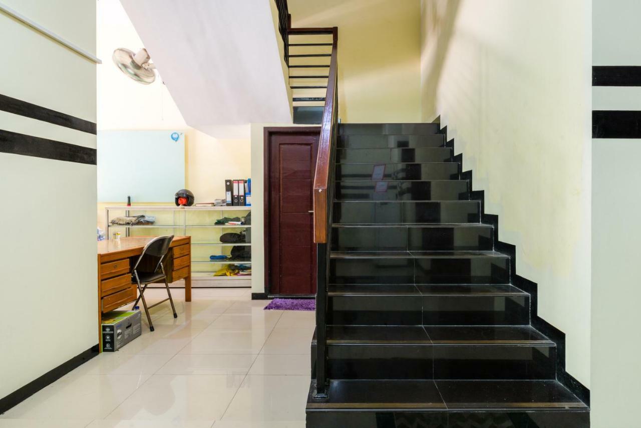 Reddoorz Syariah @ Ketintang Surabaya Ξενοδοχείο Εξωτερικό φωτογραφία